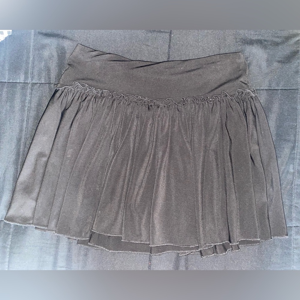 High waisted flowy black shorts